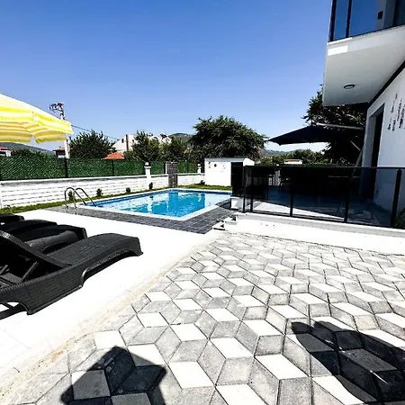 Villa Moon